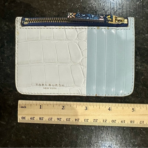 Tory Burch Blue Colorblock & Wild Pansy Patterned Wallet/Cardholder - Picture 6 of 8